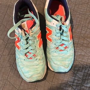 New balance 574 womens turquoise orange tennis shoes size 8.5